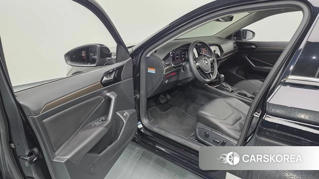 Volkswagen 7th Generation of Jetta 2021 Черный из Кореи, фото 2