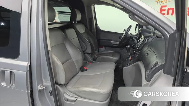 Hyundai The New Grand Starex 2018 Серебряный из Кореи, фото 2