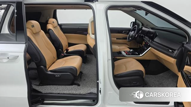 Kia Carnival 4th generation 2023 Белый из Кореи, фото 2