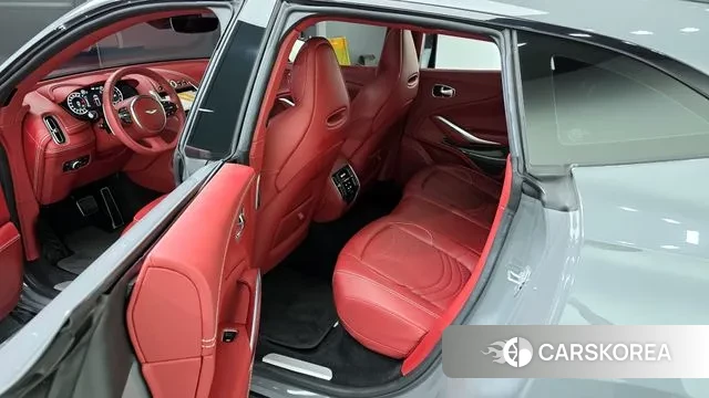 Aston Martin DBX 2022 Серый из Кореи, фото 2