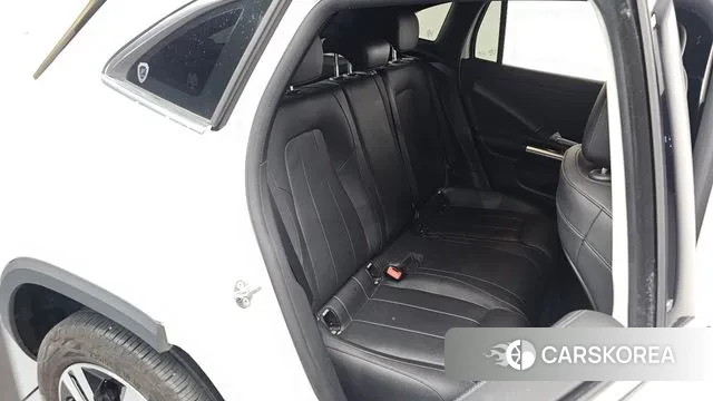 Mercedes-Benz GLA - Class H247 2021 Белый из Кореи, фото 2