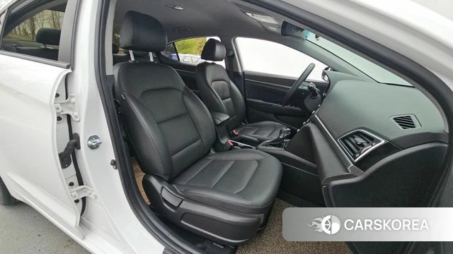 Hyundai Avante AD 2018 Белый из Кореи, фото 2