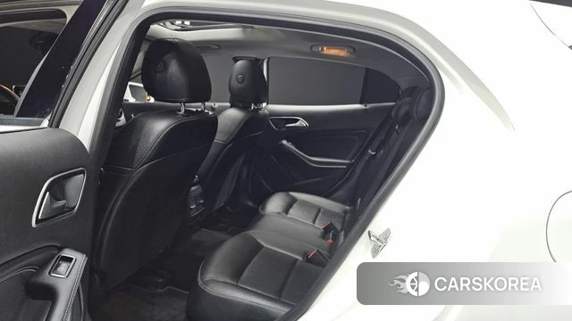 Mercedes-Benz GLA-Class X156 2018 Белый из Кореи, фото 2