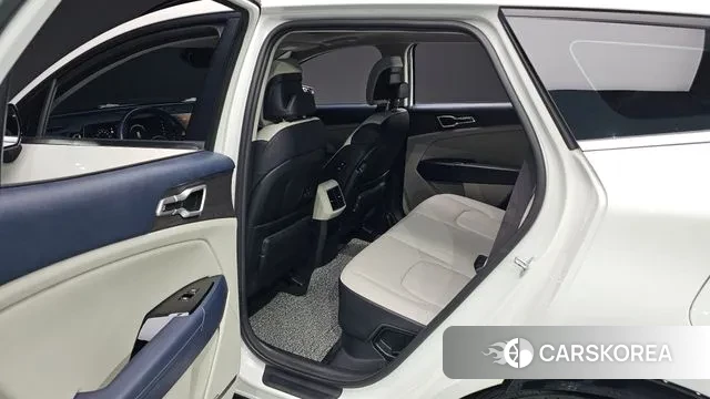 Kia Sportage 5th Generation Hybrid 2022 Белый из Кореи, фото 2