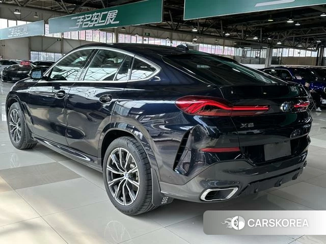 BMW X6 2021 Черный из Китая, фото 2