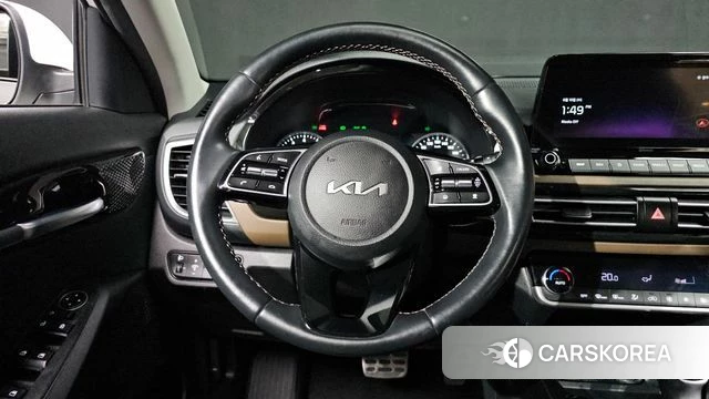 Kia Seltos 2022 Белый из Кореи, фото 2