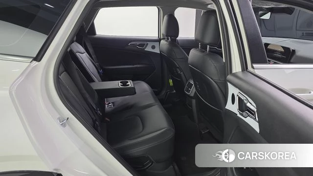Kia The New Sportage 5th Generation Hybrid 2025 Белый из Кореи, фото 2