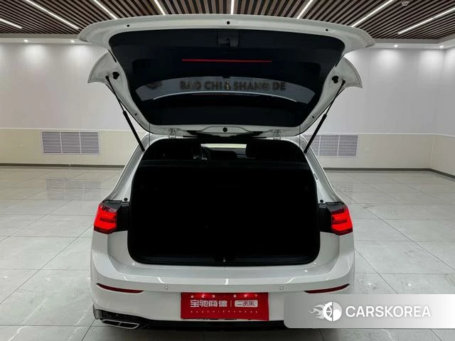 Volkswagen Golf 2023 Белый из Китая, фото 2
