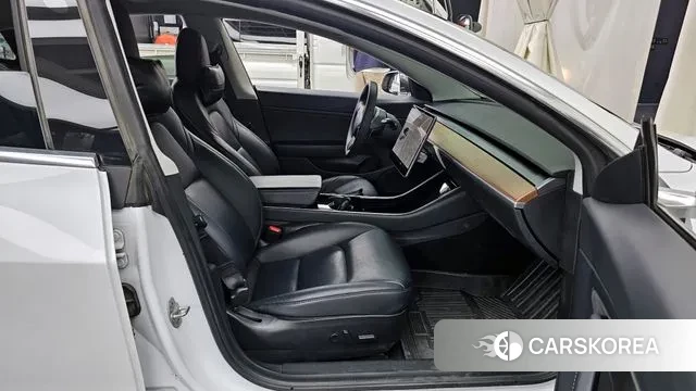 Tesla Model 3 2020 Белый из Кореи, фото 2