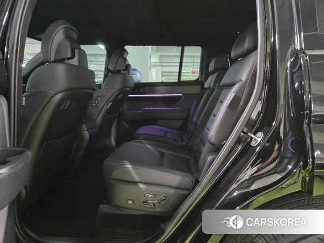 Hyundai Santa Fe (MX5) 2023 Черный из Кореи, фото 2