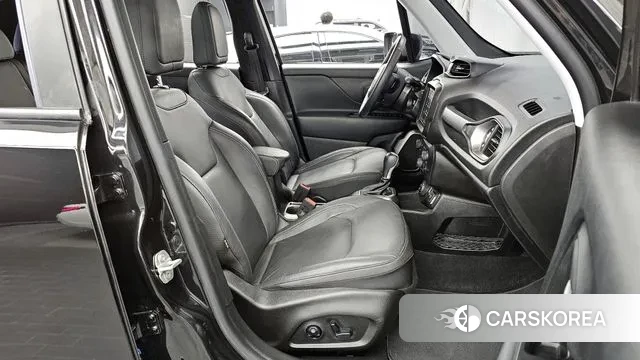 Jeep Renegade 2019 Черный из Кореи, фото 2