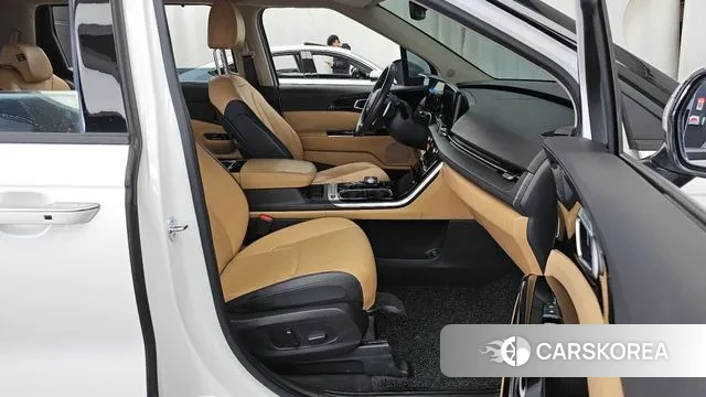 Kia Carnival 4th generation 2023 Белый из Кореи, фото 2
