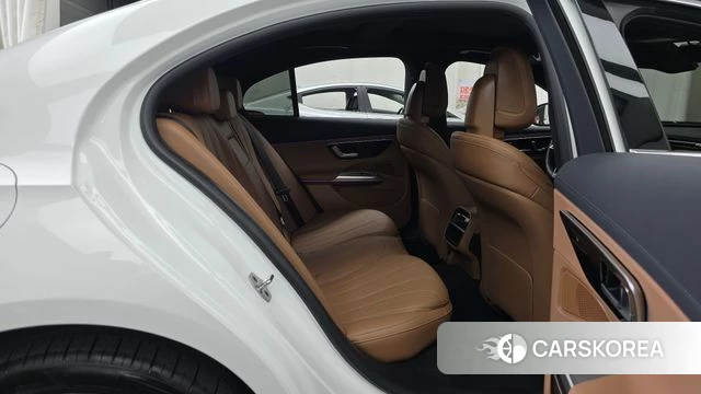 Mercedes-Benz E-Class W214 2026 Белый из Кореи, фото 2