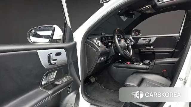 Mercedes-Benz GLB-Class X247 2021 Белый из Кореи, фото 2