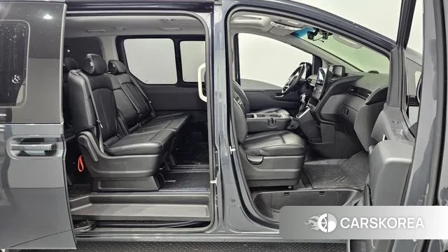 Hyundai Staria 2021 Черный из Кореи, фото 2