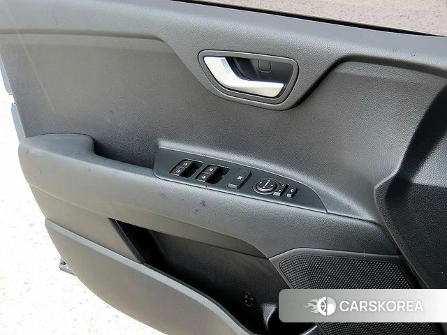 Kia Stonic 2018 Синий из Кореи, фото 2