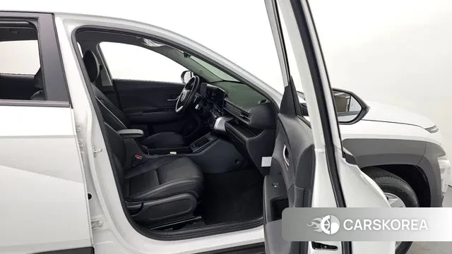 Hyundai Kona (SX2) 2023 Белый из Кореи, фото 2