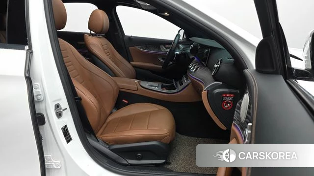Mercedes-Benz E-Class W213 2021 Белый из Кореи, фото 2