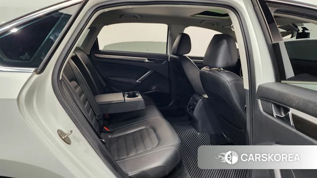 Volkswagen The New Passat 2018 Белый из Кореи, фото 2