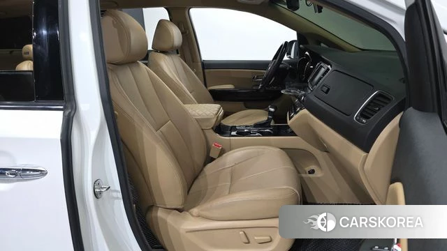 Kia The New Carnival 2018 Белый из Кореи, фото 2