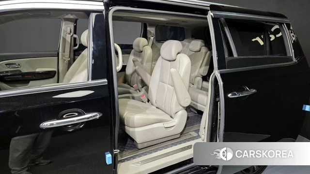 Kia The New Carnival 2018 Черный из Кореи, фото 2