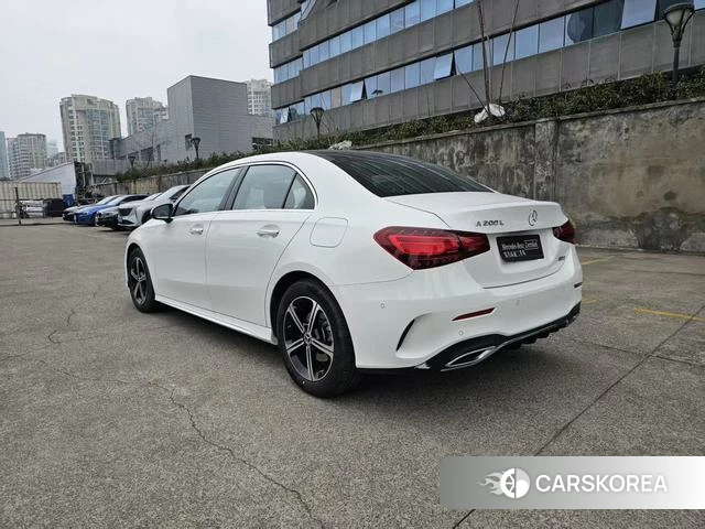 Mercedes-Benz Class A 2024 Белый из Китая, фото 2