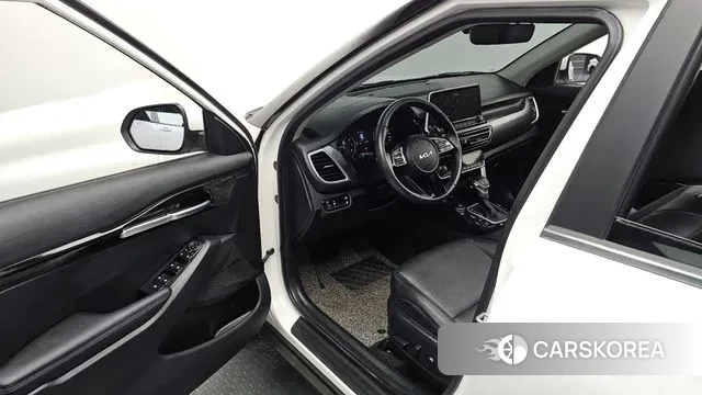 Kia Seltos 2021 Белый из Кореи, фото 2