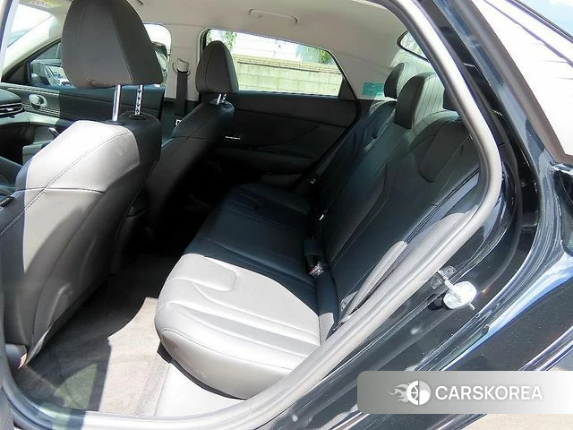 Hyundai Avante (CN7) 2021 Черный из Кореи, фото 2