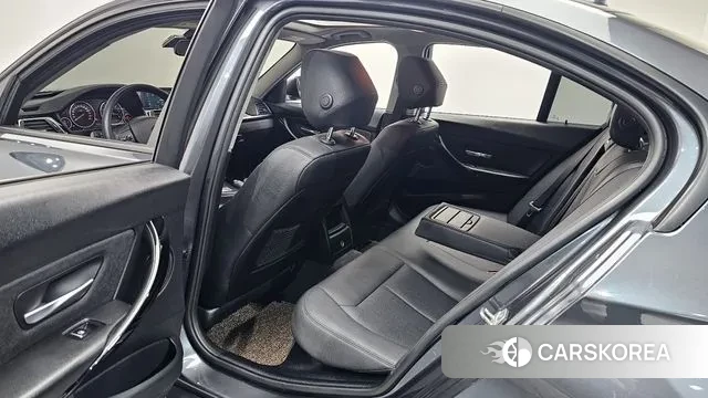 BMW 3 Series (F30) 2018 Серый из Кореи, фото 2