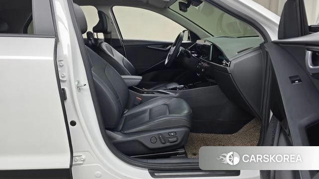 Kia Di Ol Nu Niro 2022 Белый из Кореи, фото 2