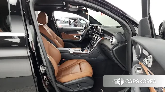 Mercedes-Benz GLC-Class X253 2021 Черный из Кореи, фото 2