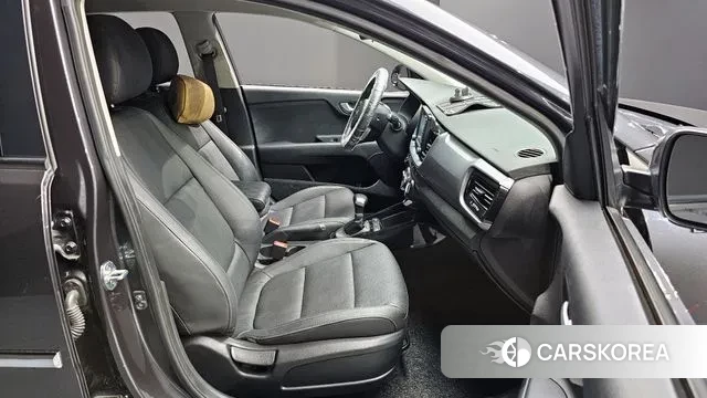 Kia Stonic 2018 Серый из Кореи, фото 2