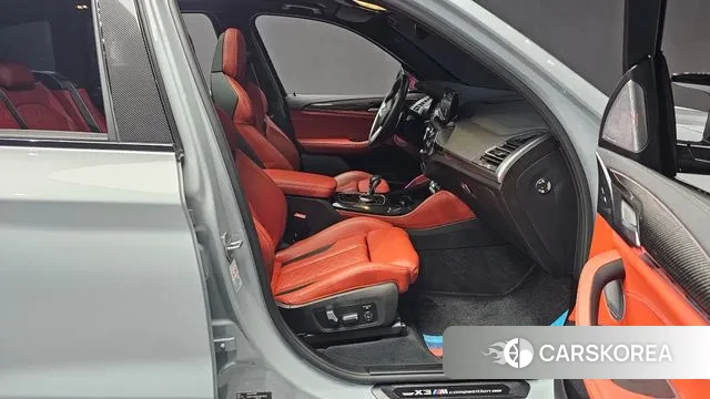 BMW X3M (G01) 2022 Светло-серебряный цвет из Кореи, фото 2