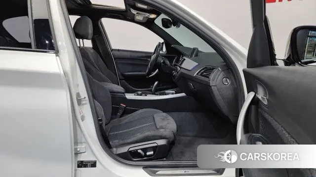 BMW 1 Series (F20) 2018 Белый из Кореи, фото 2