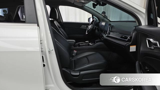 Kia Sportage 5th Generation Hybrid 2022 Белый из Кореи, фото 2