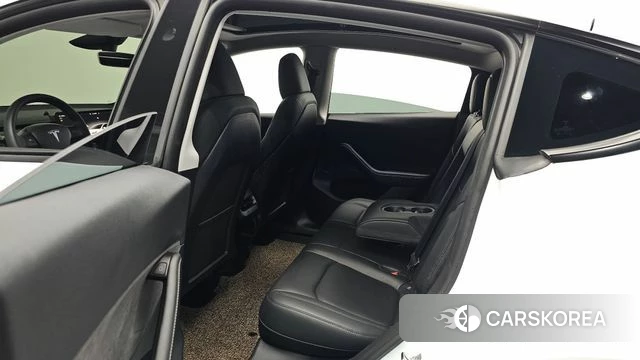 Tesla Model Y 2024 Белый из Кореи, фото 2