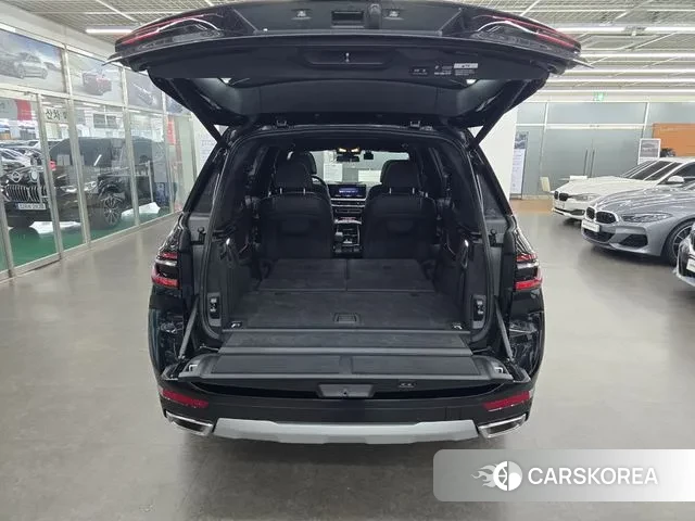 BMW X7 (G07) 2025 Черный из Кореи, фото 2