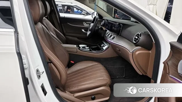 Mercedes-Benz E-Class W213 2020 Белый из Кореи, фото 2