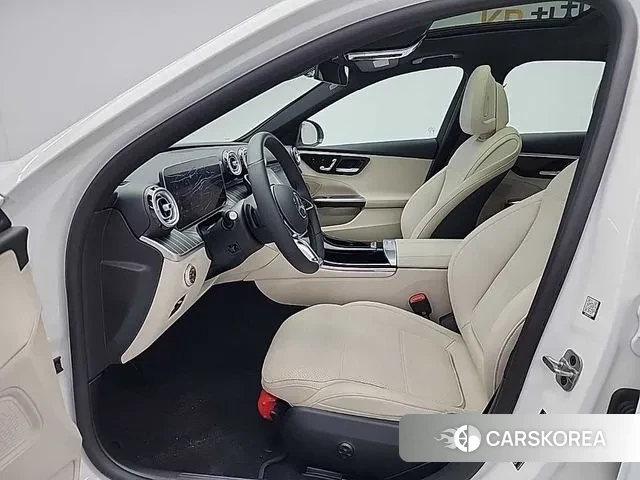 Mercedes-Benz C-Class W206 2025 Белый из Кореи, фото 2