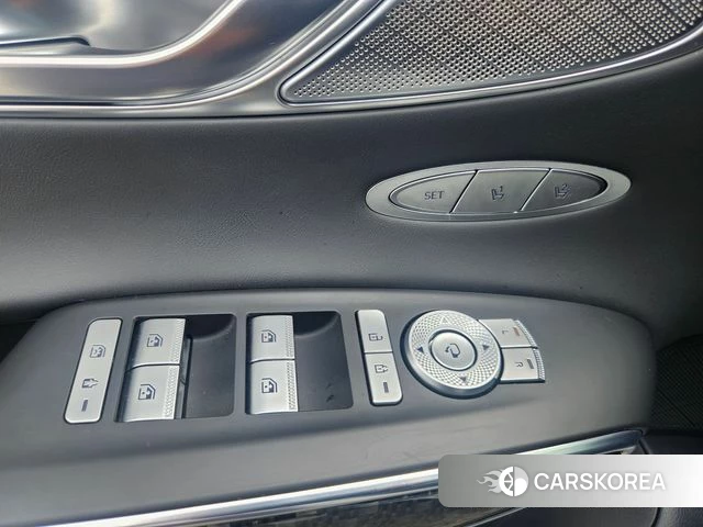 Genesis GV70 2023 Белый из Кореи, фото 2