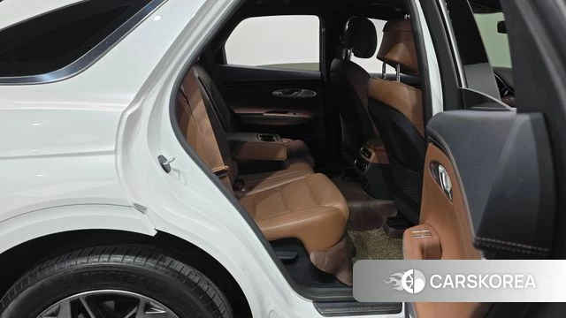 Genesis GV70 2021 Белый из Кореи, фото 2