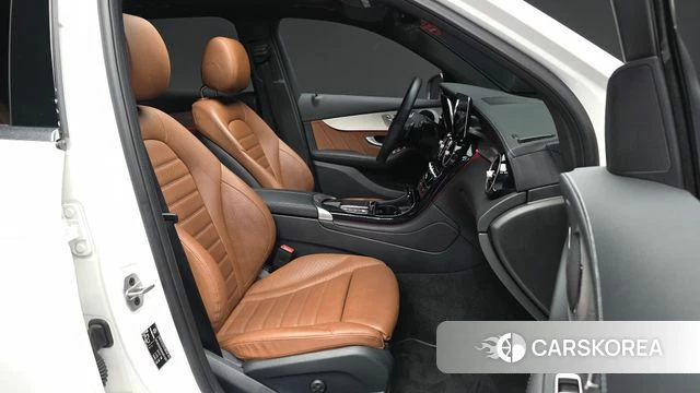 Mercedes-Benz GLC-Class X253 2022 Белый из Кореи, фото 2