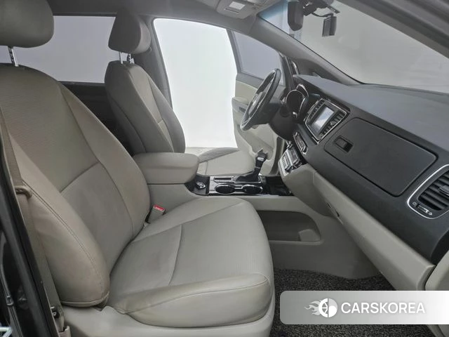 Kia The New Carnival 2019 Серый из Кореи, фото 2