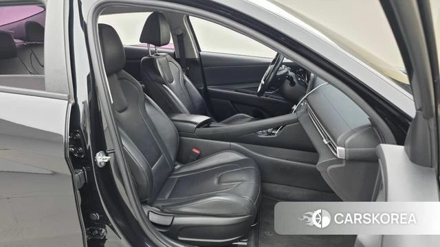 Hyundai Avante Hybrid (CN7) 2021 Черный из Кореи, фото 2