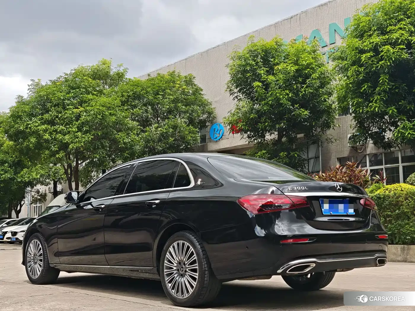 Mercedes-Benz E-Class 2023 Черный из Китая, фото 2