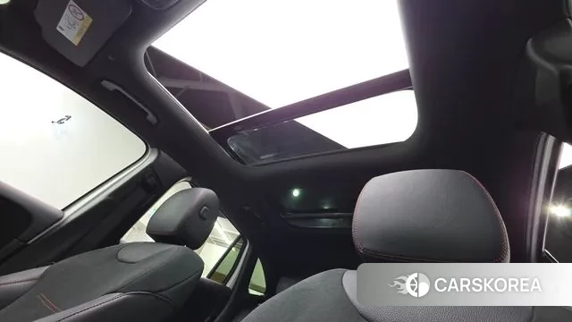 Mercedes-Benz GLA - Class H247 2023 Белый из Кореи, фото 2