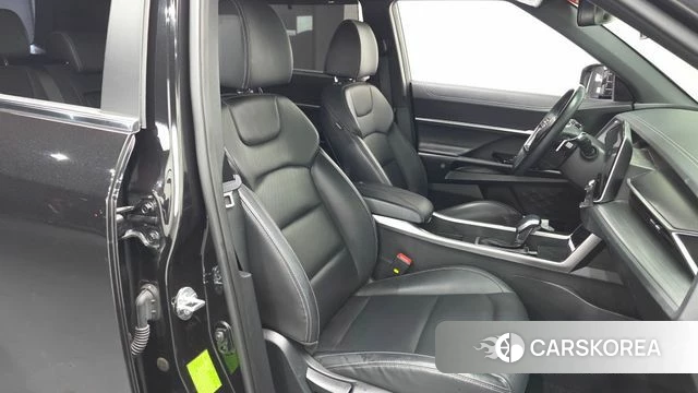 Ssangyong Torres 2022 Черный из Кореи, фото 2