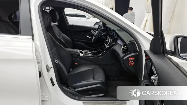 Mercedes-Benz C-Class W205 2020 Белый из Кореи, фото 2