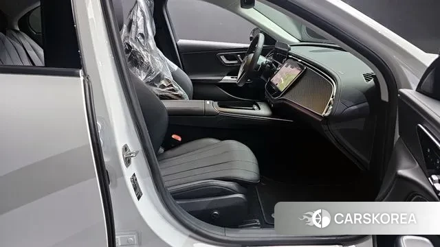 Mercedes-Benz E-Class W214 2025 Белый из Кореи, фото 2