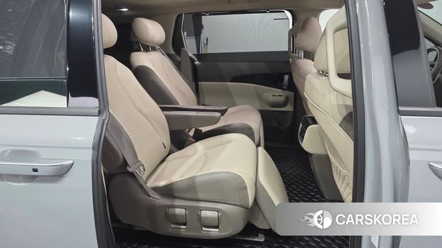 Kia The New Carnival 4th Generation 2024 Серый из Кореи, фото 2